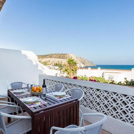 Coolhouses Algarve Luz, 3 Bed Townhouse W/ Beautiful Sea View, Bay 76