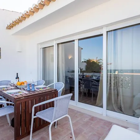 Сasa de vacaciones Coolhouses Algarve Luz, 3 Bed Townhouse W/ Beautiful Sea View, Bay 76 Luz