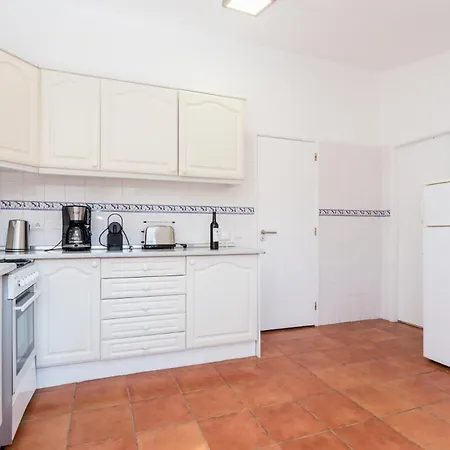 Coolhouses Algarve Luz, 3 Bed Townhouse W/ Beautiful Sea View, Bay 76