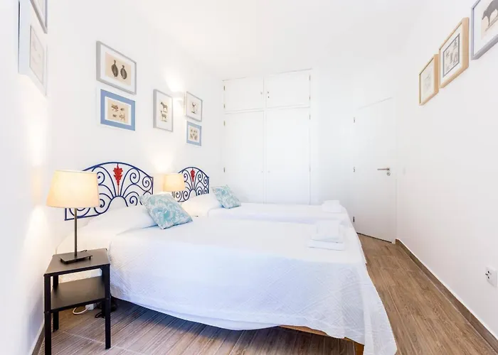 Coolhouses Algarve Luz, 3 Bed Townhouse W/ Beautiful Sea View, Bay 76 * Luz