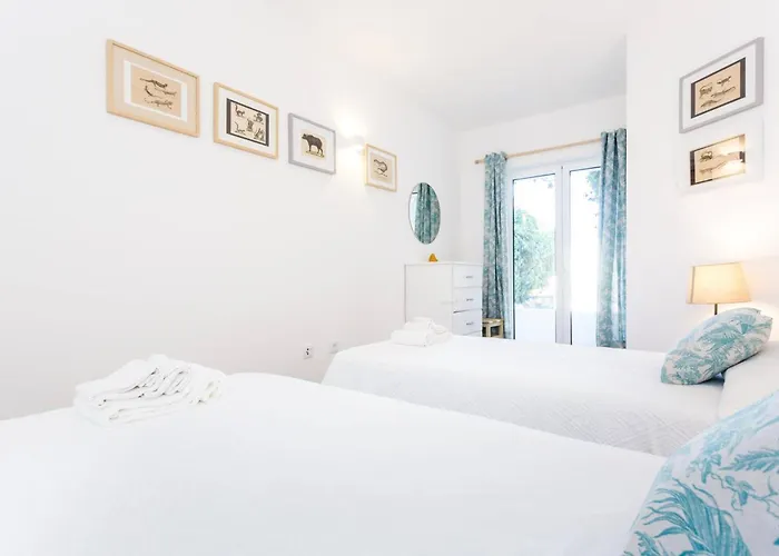 Coolhouses Algarve Luz, 3 Bed Townhouse W/ Beautiful Sea View, Bay 76 بيت للعطل Luz