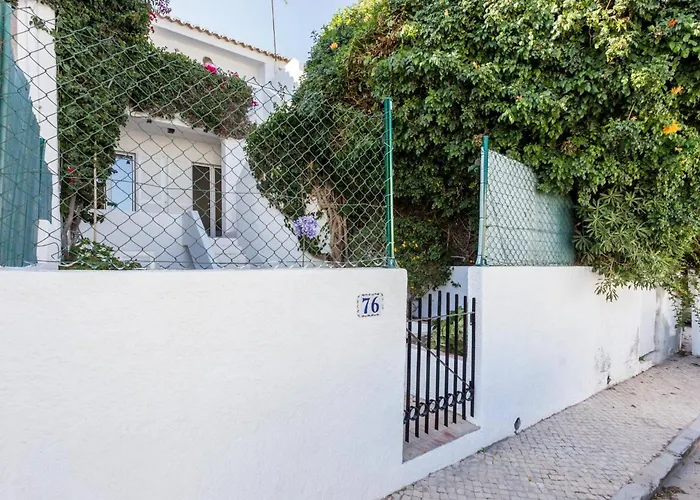 Coolhouses Algarve Luz, 3 Bed Townhouse W/ Beautiful Sea View, Bay 76 بيت للعطل Luz