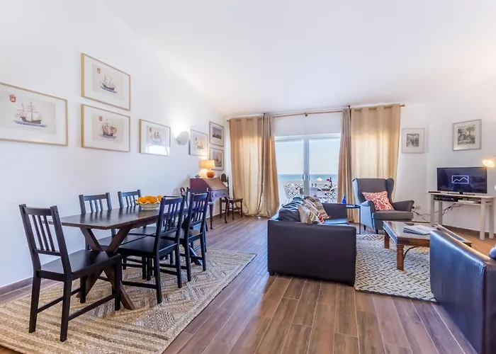 Coolhouses Algarve Luz, 3 Bed Townhouse W/ Beautiful Sea View, Bay 76 بيت للعطل Luz